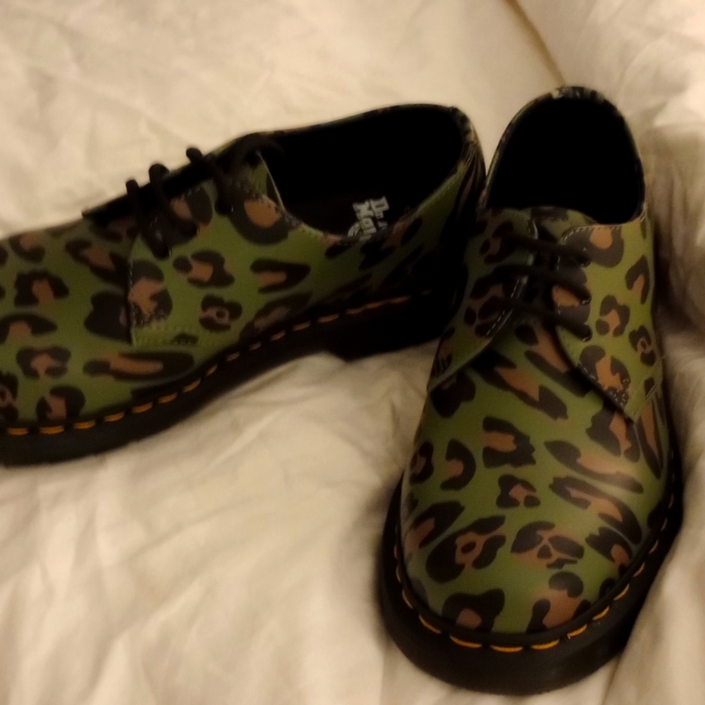 Brand New dr martens